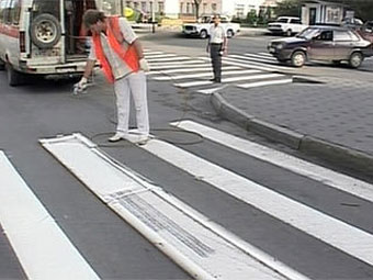 На московские дороги нанесут безопасную разметку