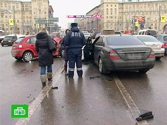 Бывший начальник ГИБДД предложил ликвидировать спецполосы в Москве - автоновости