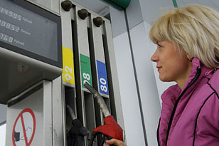 Снижение налога поднимет цену бензина